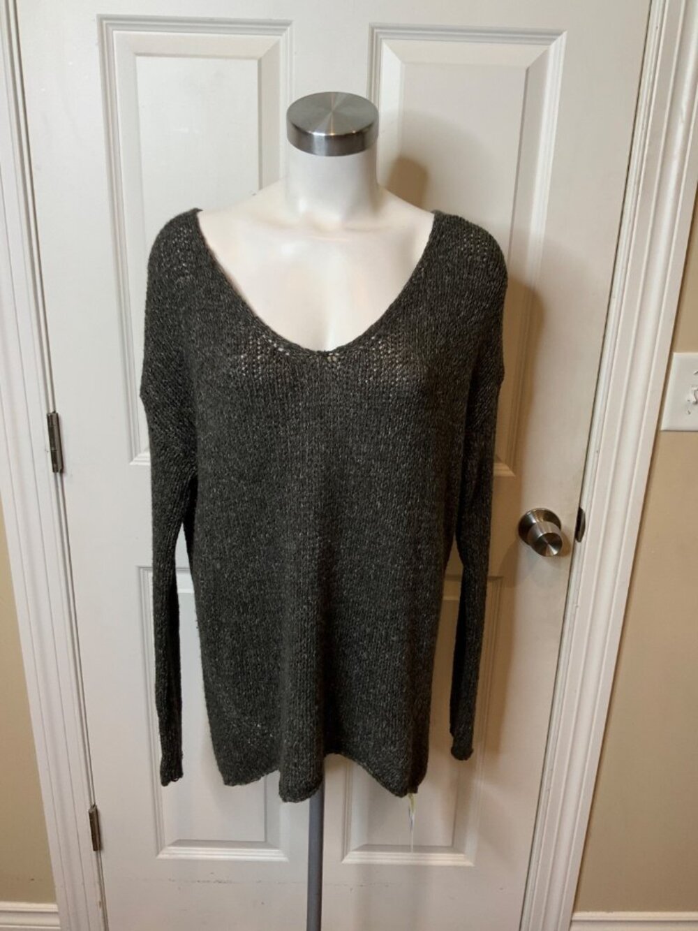 Vince Gray Gold Loose Knit Oversized Wool Sweater, Size M